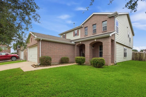 Homes For Sale - 20507 Pinos Verde Drive<br/> Cypress, TX 77433