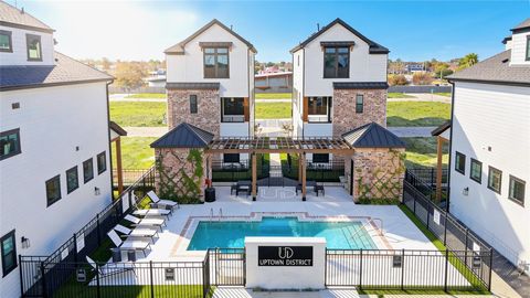 Photo of 9216 Washington Heights Street St, Houston, TX 77063 (MLS # 28085931)