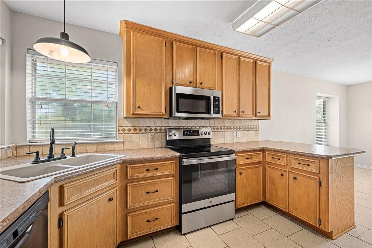 2601 Oakwood Drive