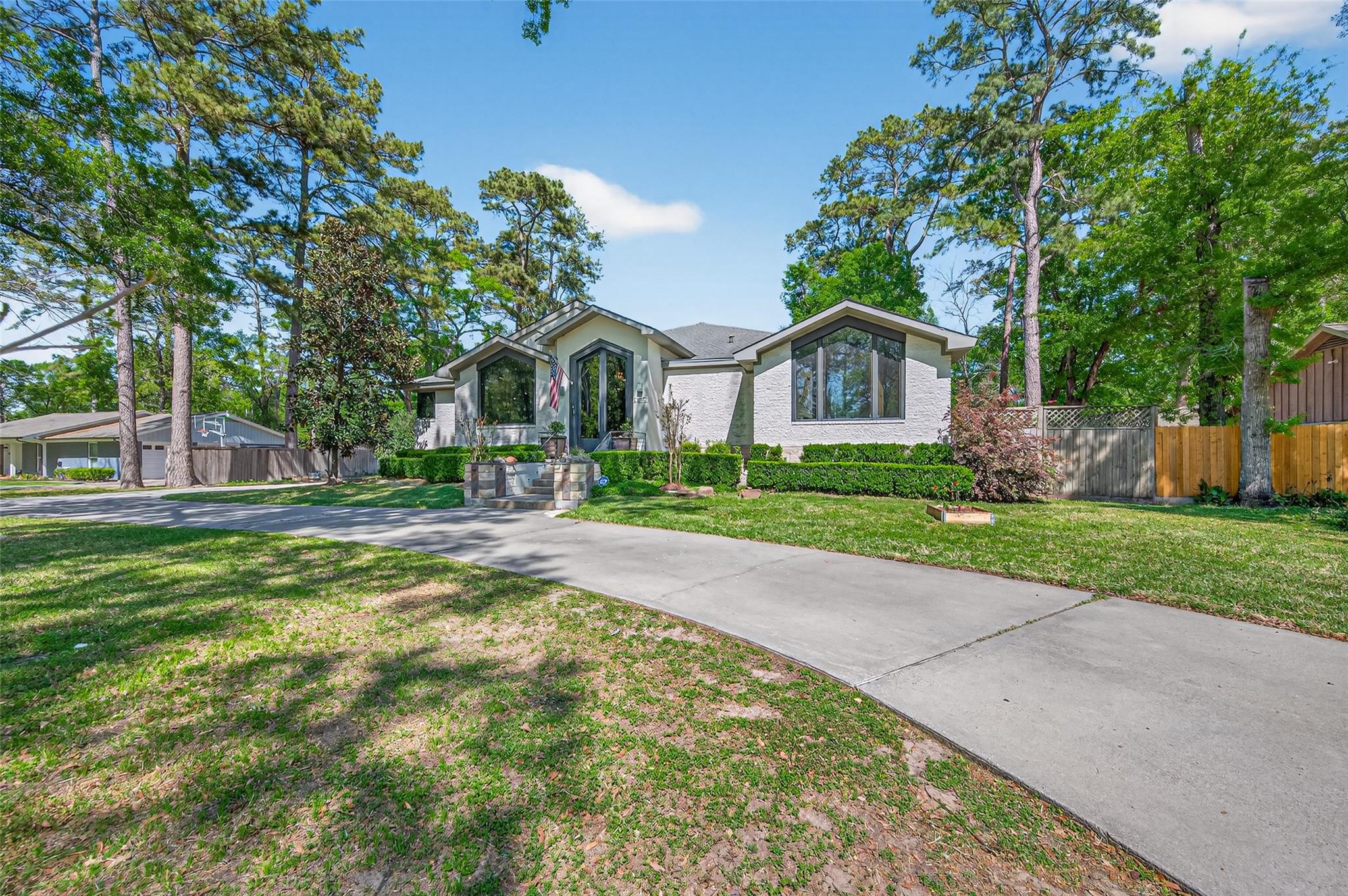 16914 Creeksouth Road