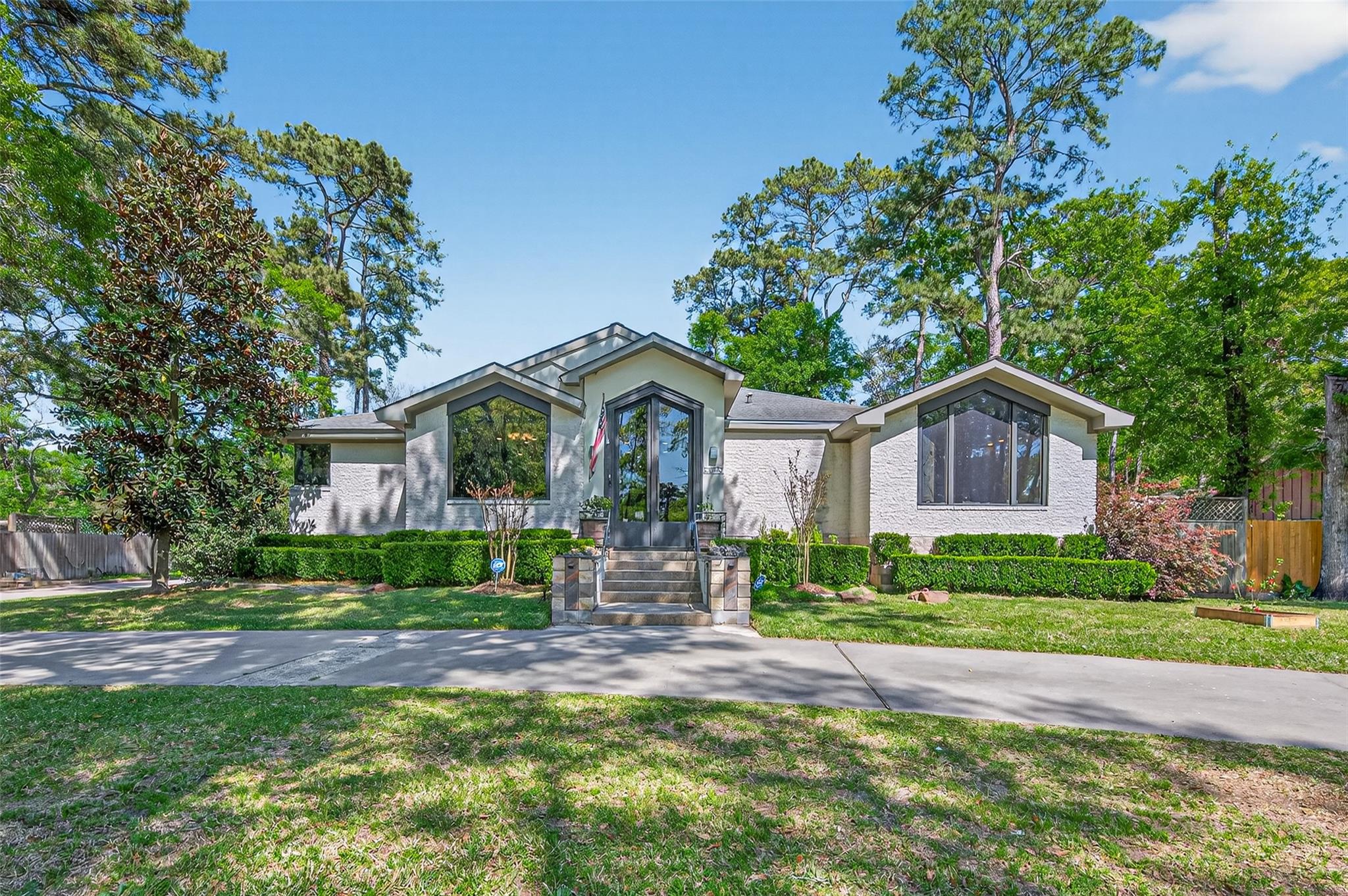 16914 Creeksouth Road