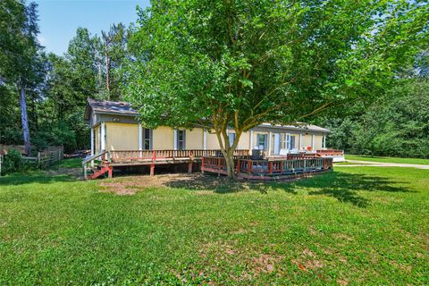 Photo of 141 Fitzgerald Lane, Livingston, TX 77351 (MLS # 69248633)