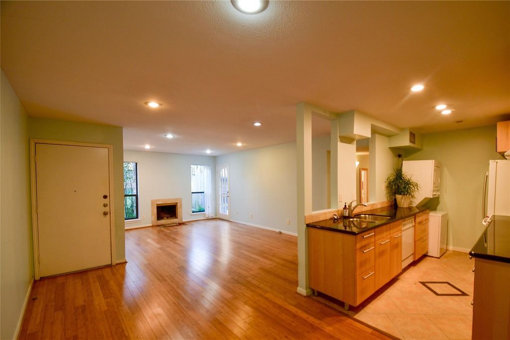 Photo of 1601 S Shepherd Drive #141, Houston, TX 77019 (MLS # 42734961)