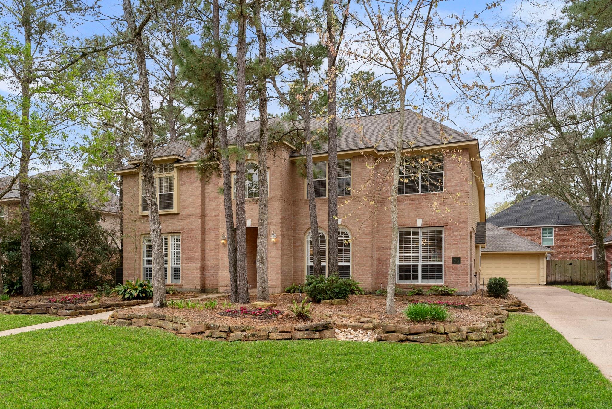 75 N Floral Leaf Circle