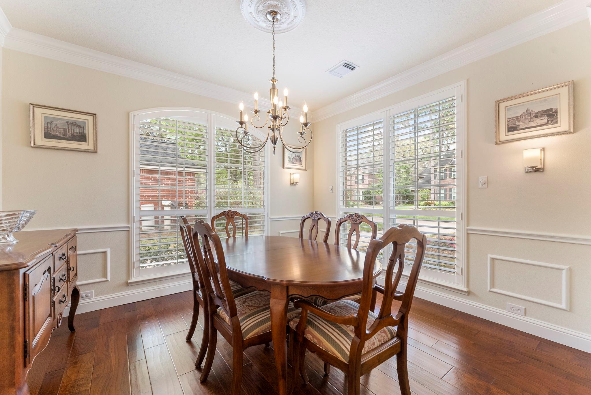 75 N Floral Leaf Circle