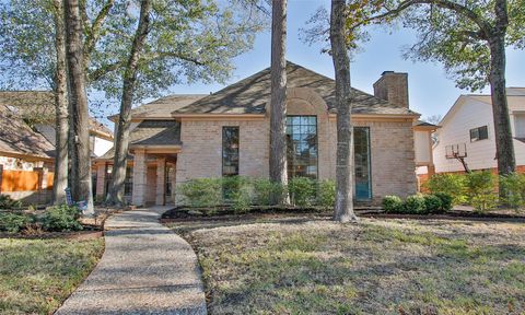 Photo of 6903 Ashmore Drive, Houston, TX 77069 (MLS # 35309543)