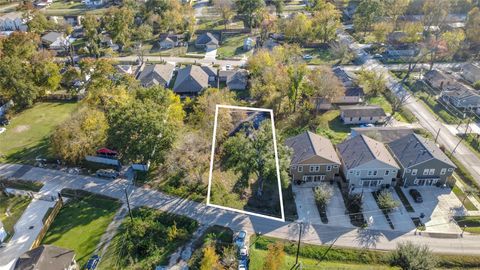 Photo of 1039 Marcolin Street, Houston, TX 77088 (MLS # 83551444)