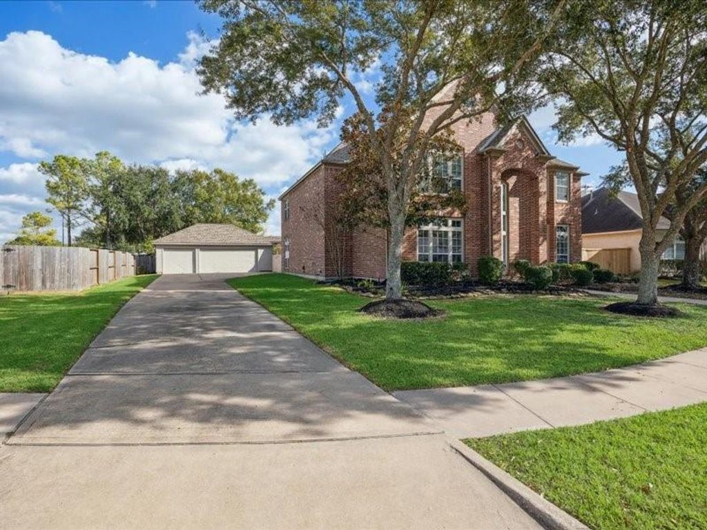 Photo of 11404 Island Manor Street, Pearland, TX 77584 (MLS # 35437182)