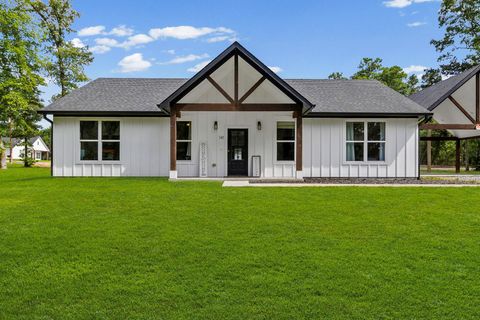 Photo of 141 Summer Place, Livingston, TX 77351 (MLS # 35147761)