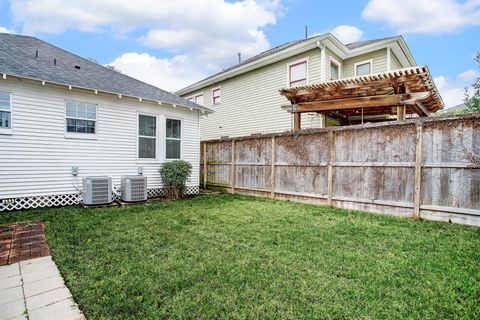Tiny photo for 127 Payne Street, Houston, TX 77009 (MLS # 28164062)