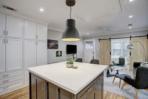 Tiny photo for 127 Payne Street, Houston, TX 77009 (MLS # 28164062)