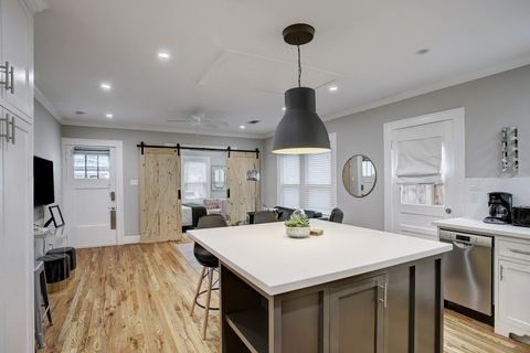 Tiny photo for 127 Payne Street, Houston, TX 77009 (MLS # 28164062)