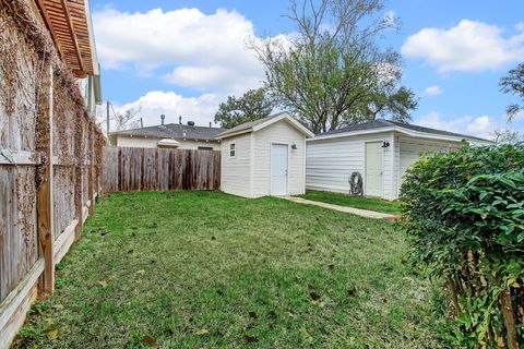 Tiny photo for 127 Payne Street, Houston, TX 77009 (MLS # 28164062)