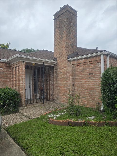 Photo of 7622 Teal Run Drive, Houston, TX 77071 (MLS # 17838294)