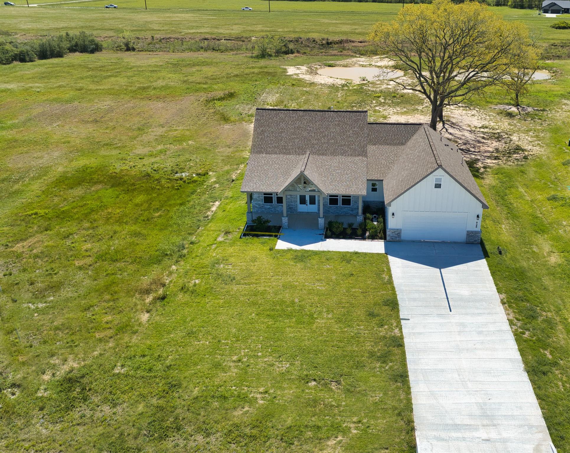 925 Buffalo Trail