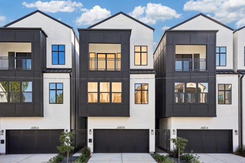 Photo of 4305 Floyd Street #B, Houston, TX 77007 (MLS # 31113364)