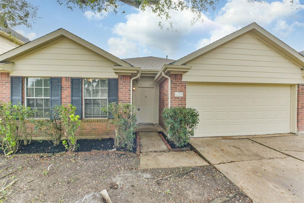 Photo of 6219 Presidio Drive, Houston, TX 77053 (MLS # 28393968)