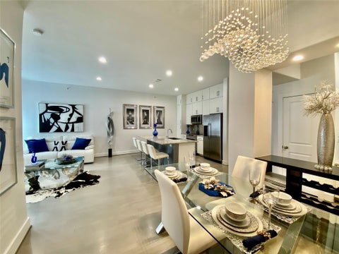 Photo of 1901 Post Oak Boulevard #3503, Houston, TX 77056 (MLS # 75952683)