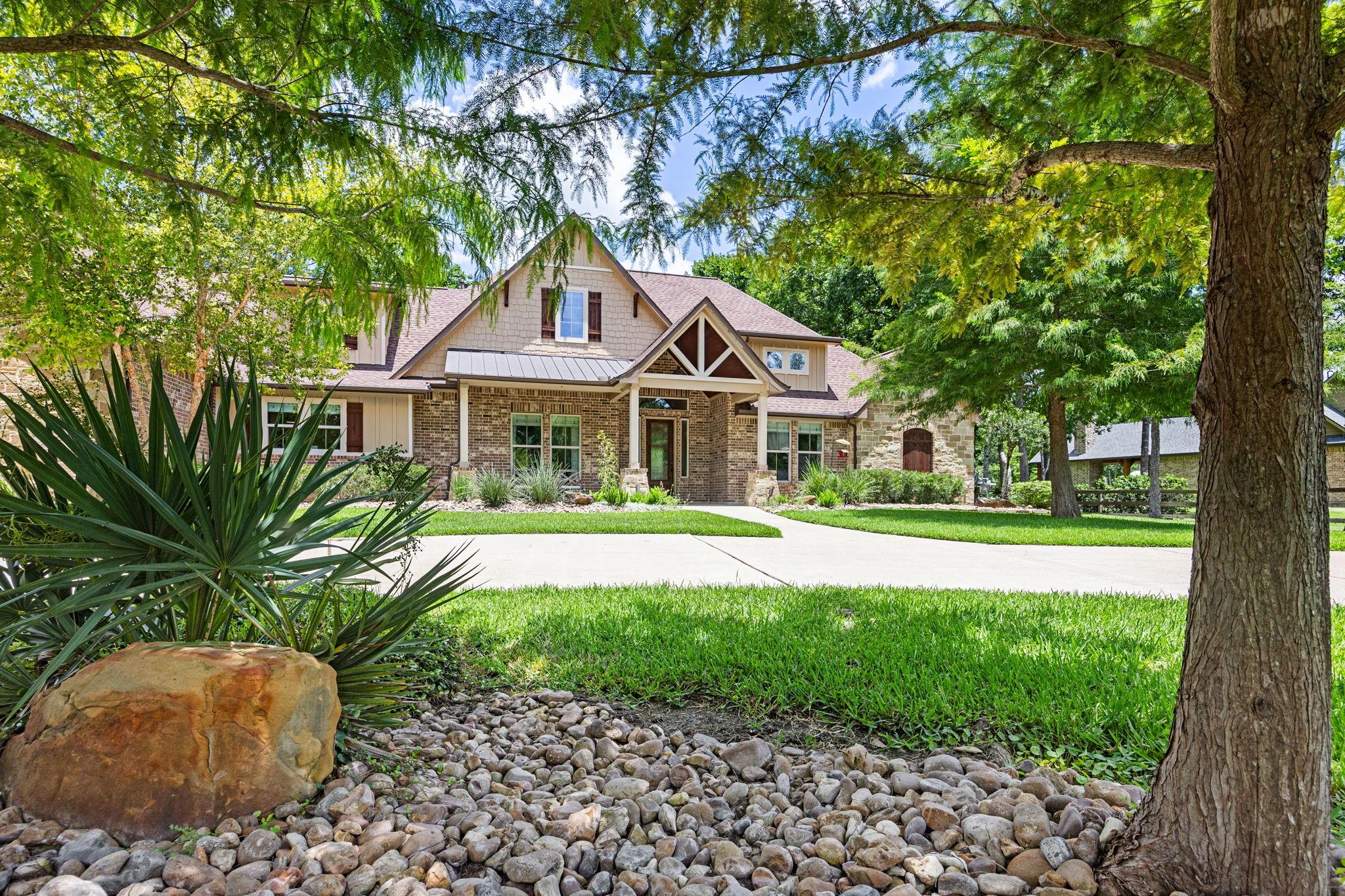 2734 Forest View