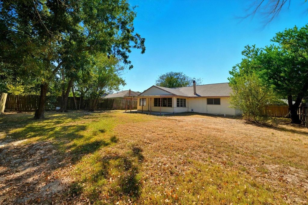 Photo of 16957 Glen Eagle Drive, Conroe, TX 77385 (MLS # 35838007)