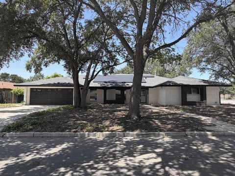 Photo of 421 Candleglo, Windcrest, TX 78239 (MLS # 30643258)