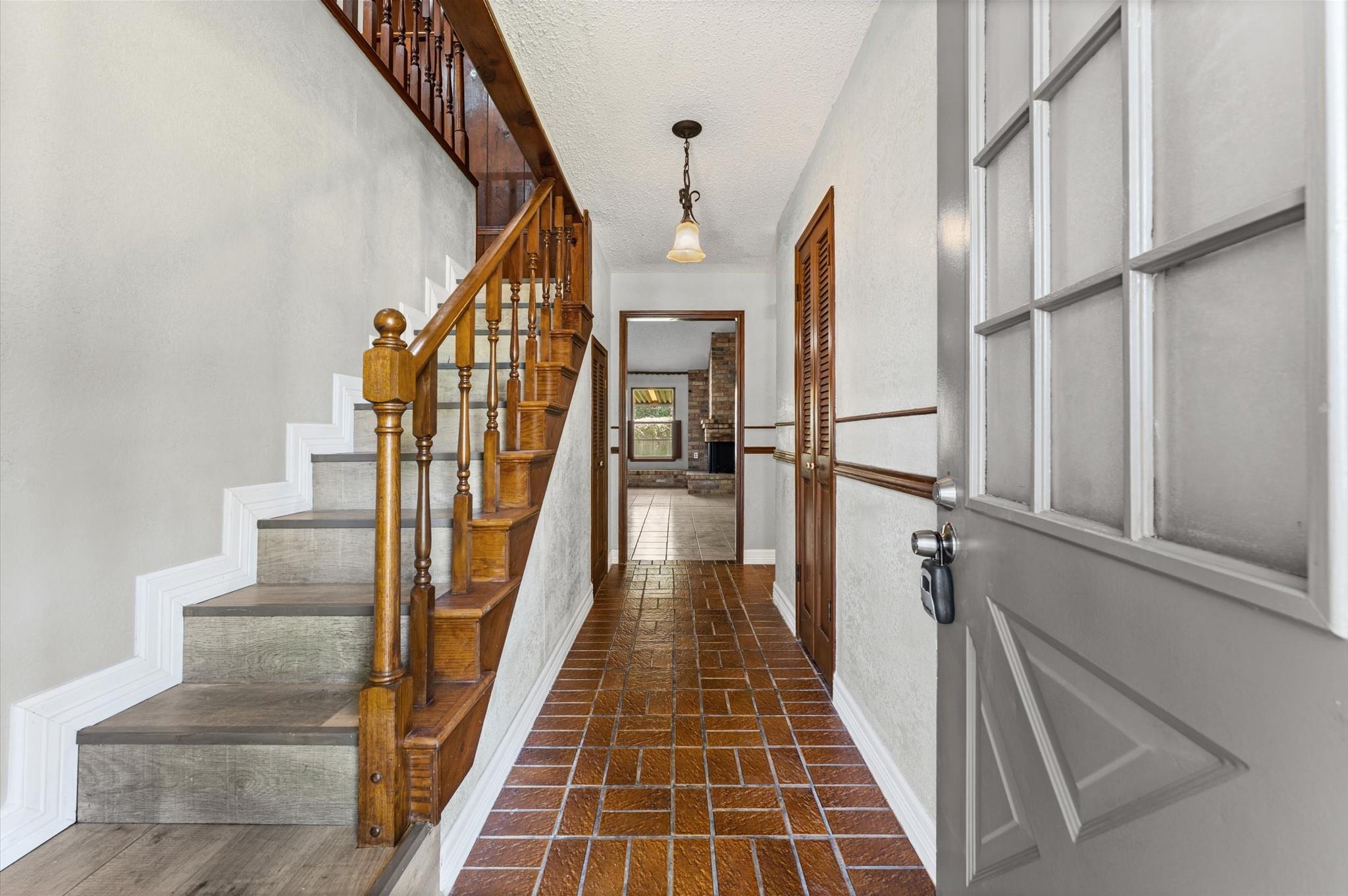 1507 Sierra Drive