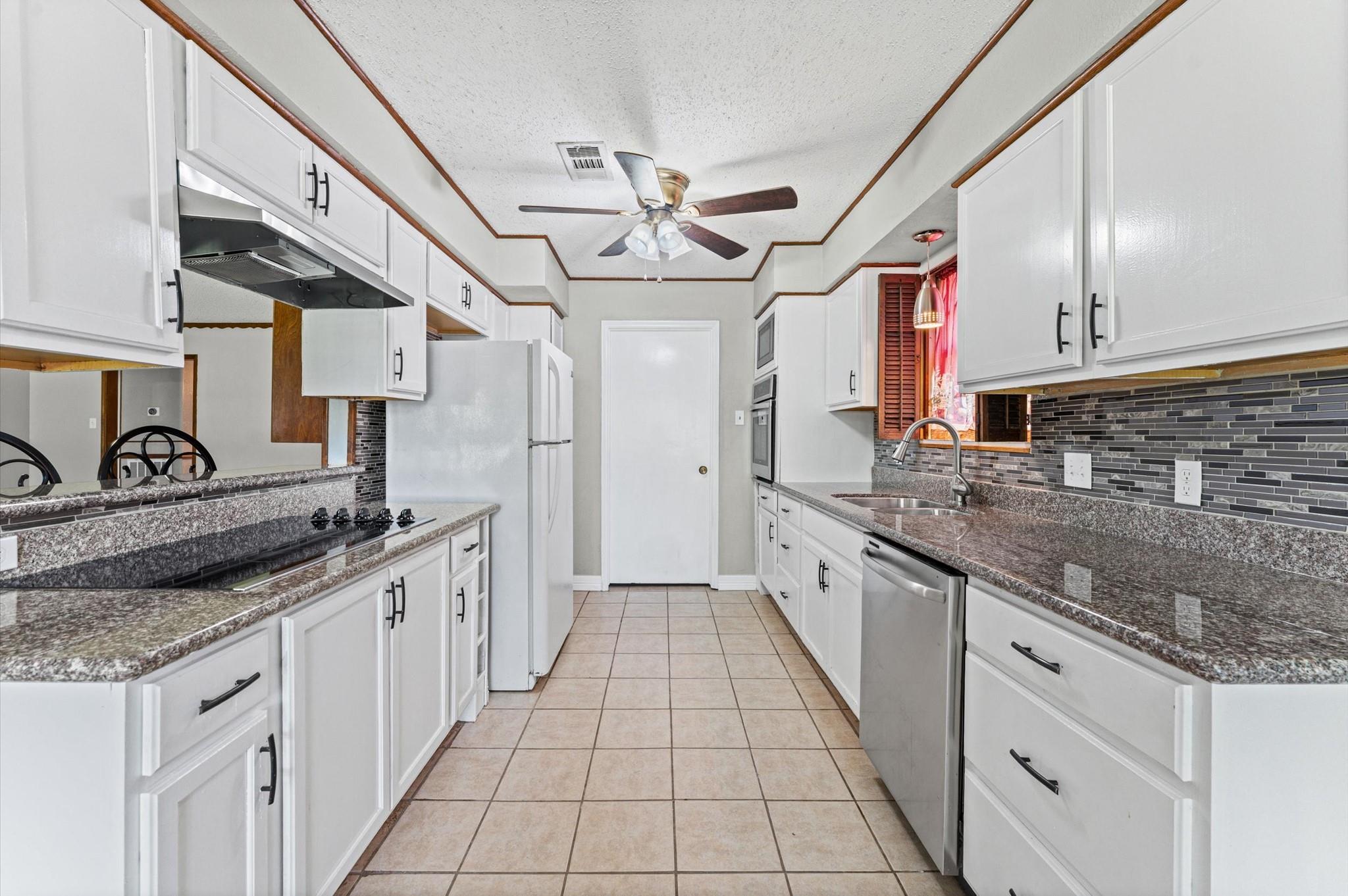 1507 Sierra Drive