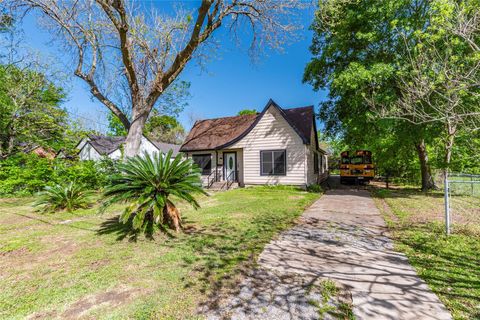 Photo of 8145 Easton Street, Houston, TX 77017 (MLS # 2261773)