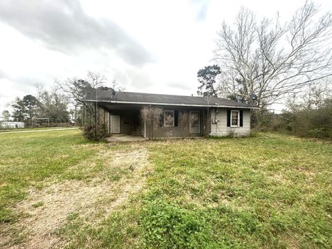 Photo of 9122 Tulane Road, Orange, TX 77630 (MLS # 22124610)