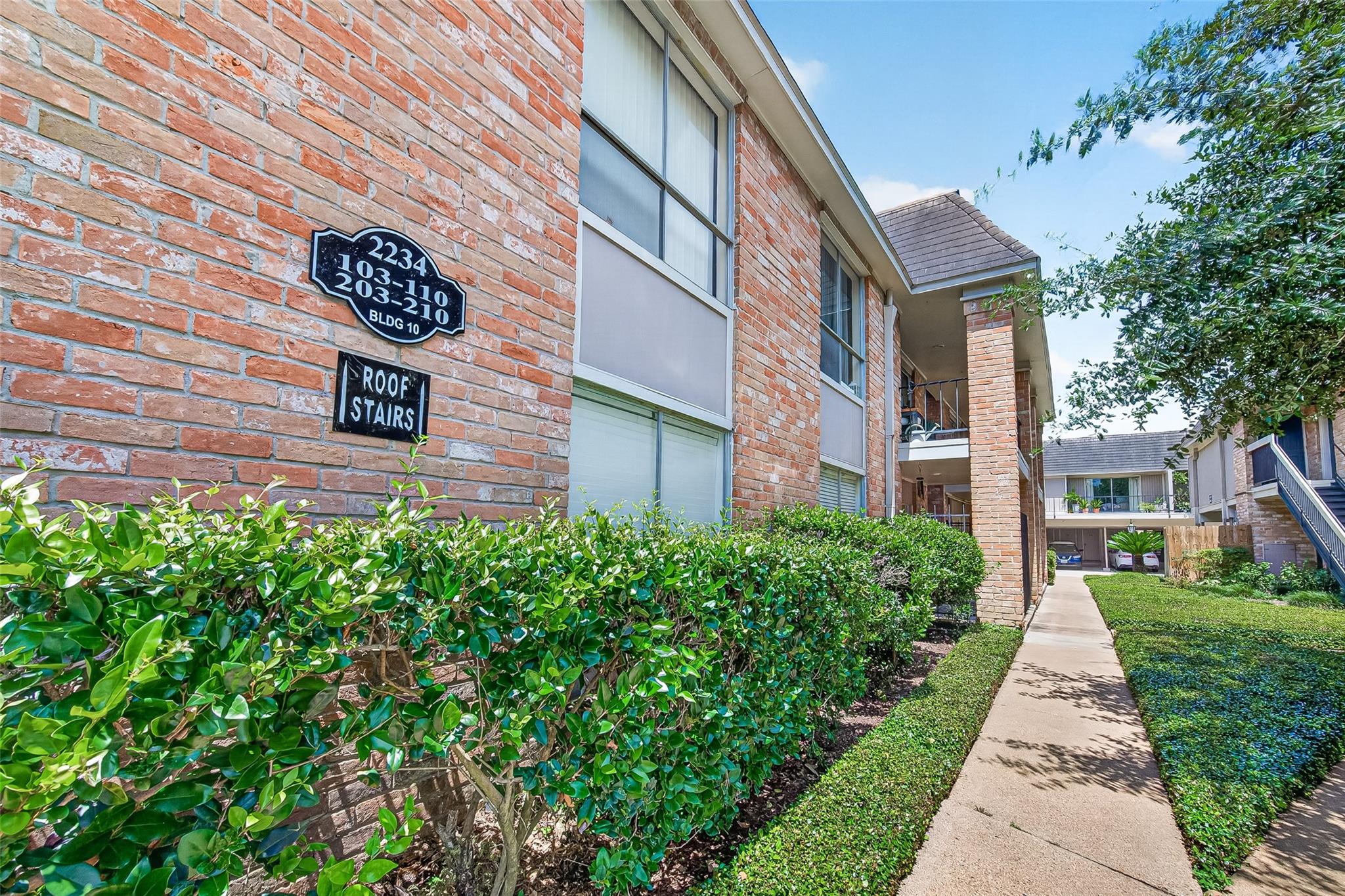 2234 S Piney Point Road 206