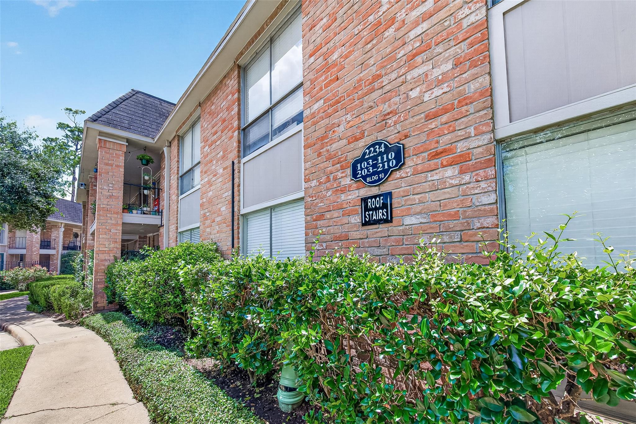 2234 S Piney Point Road 206
