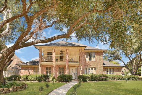 Photo of 2302 Pecan Valley Court, Missouri City, TX 77459 (MLS # 27989690) Photo of 2302 Pecan Valley Court, Missouri City, TX 77459 (MLS # 27989690)