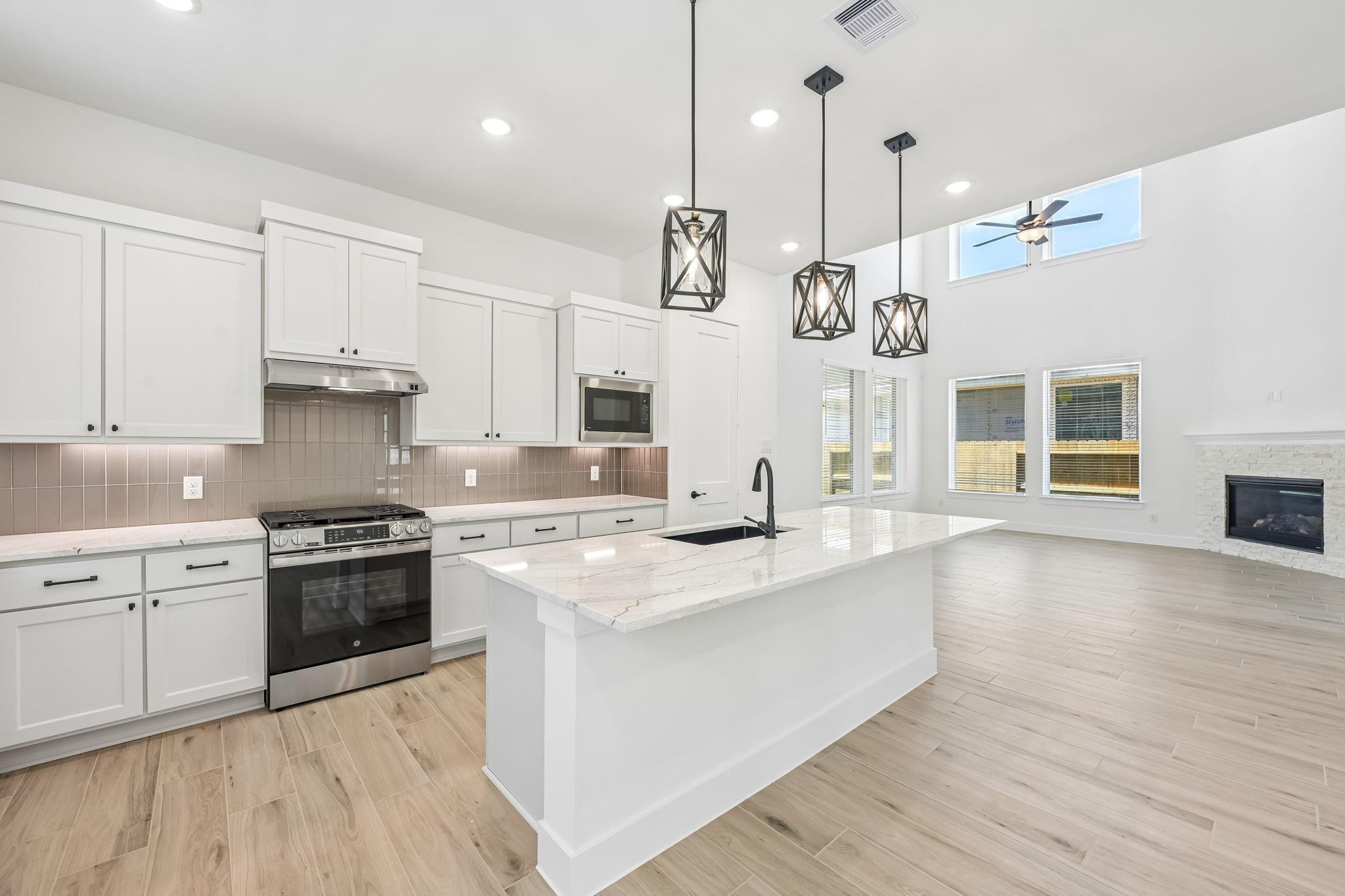 13227 Valley Orchard