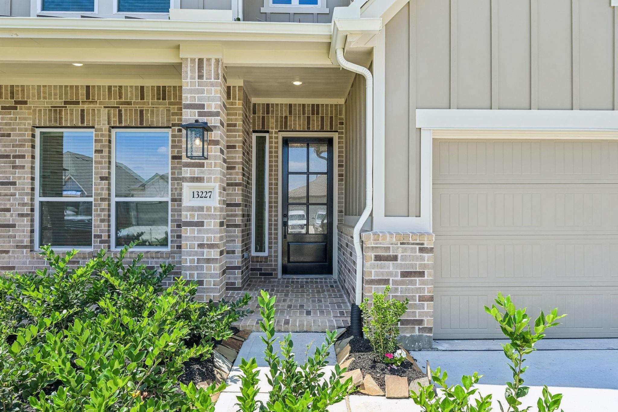 13227 Valley Orchard