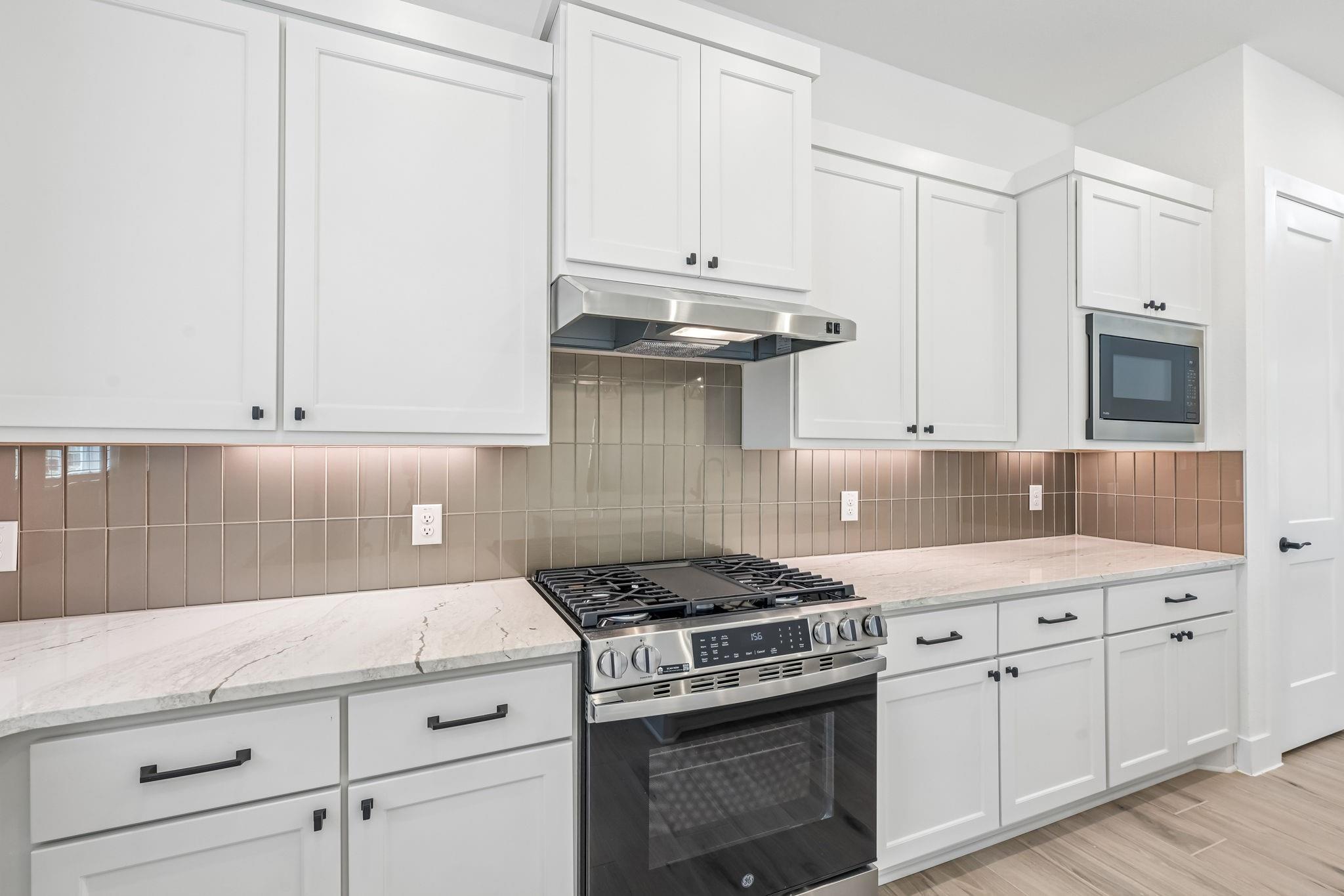 13227 Valley Orchard