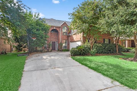 Photo of 11831 Gray Forest Trail, Tomball, TX 77377 (MLS # 69937185) Photo of 11831 Gray Forest Trail, Tomball, TX 77377 (MLS # 69937185)