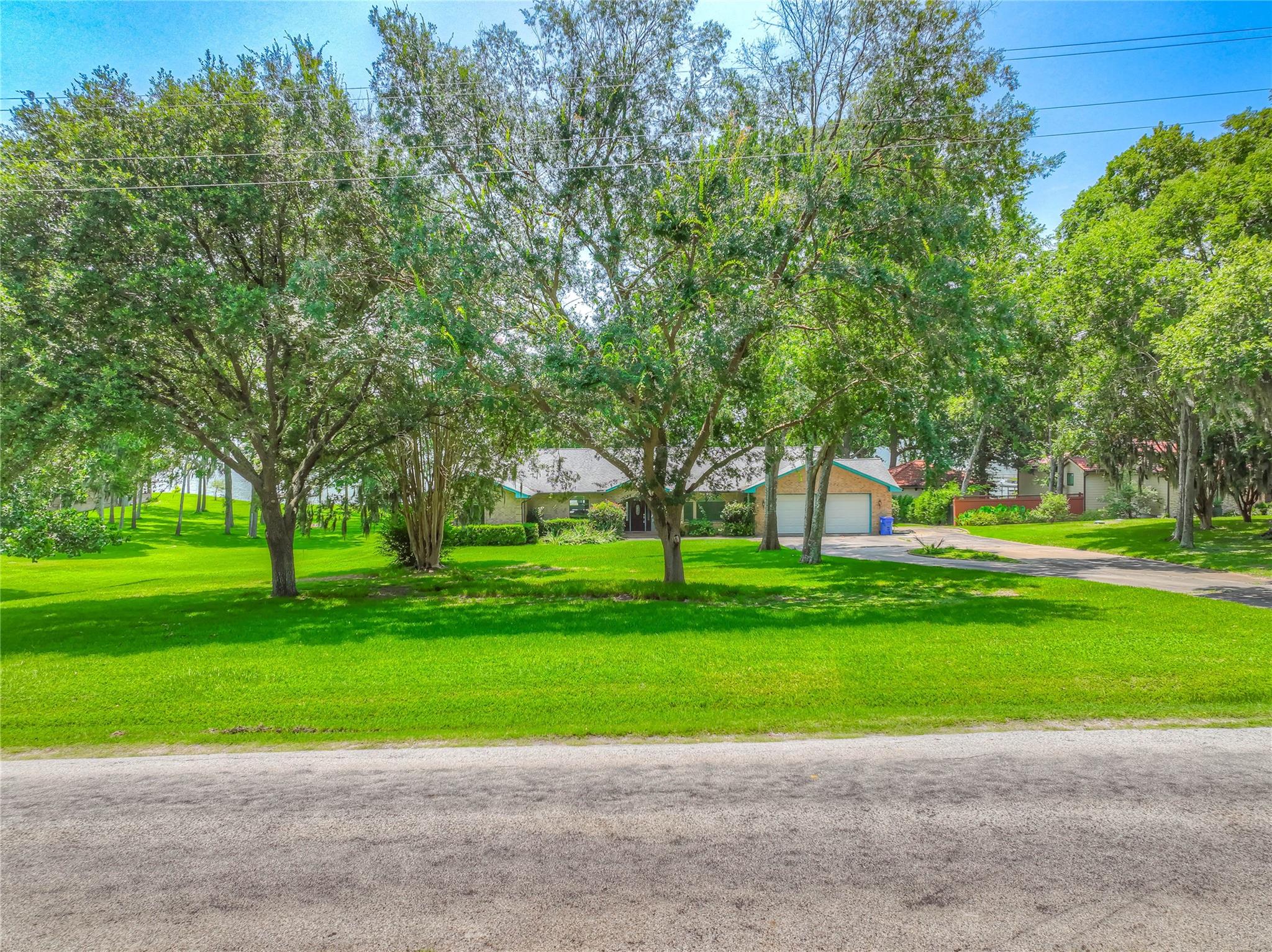 188 Old Post Road S