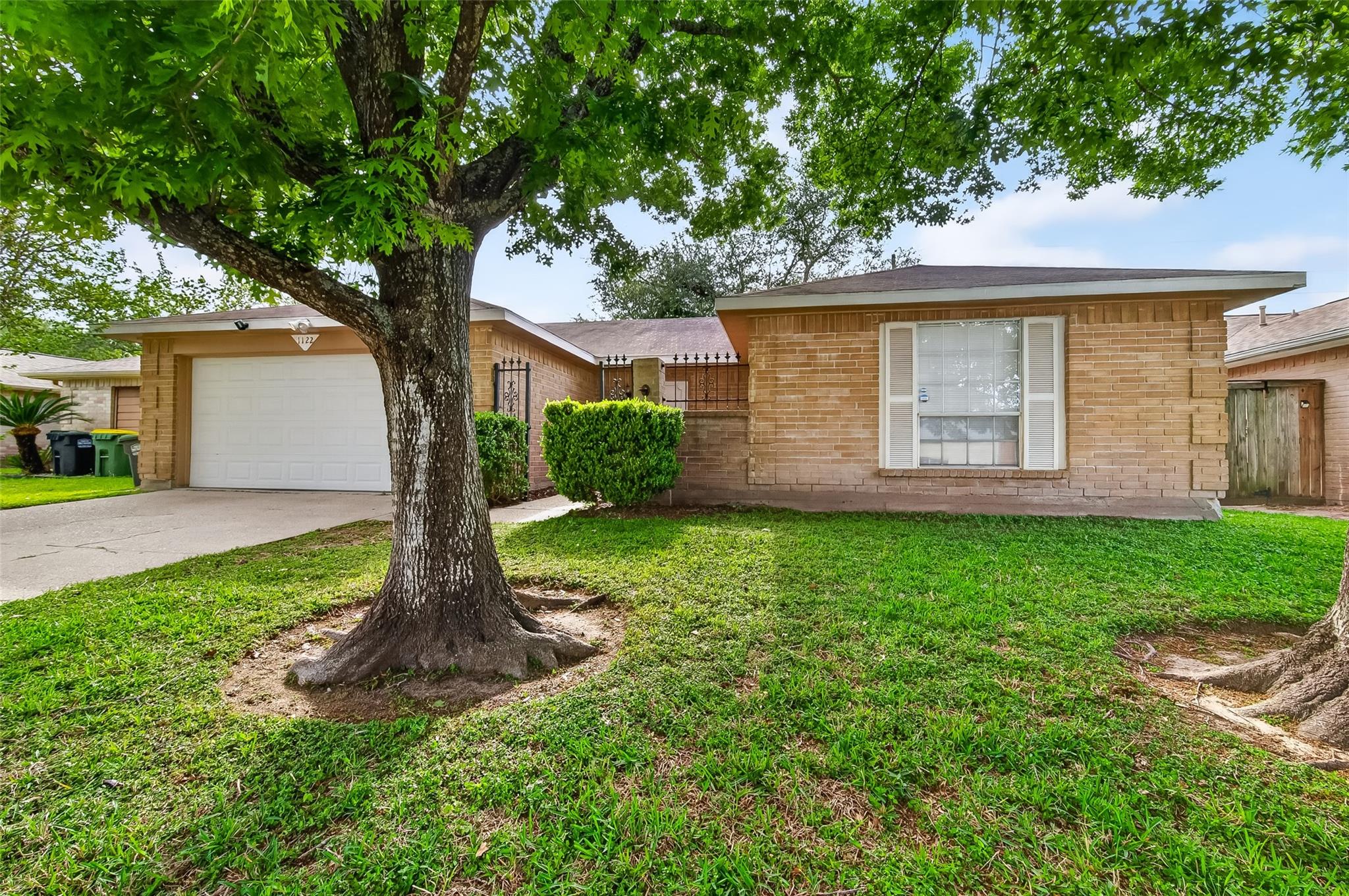 1122 Woodbridge Avenue