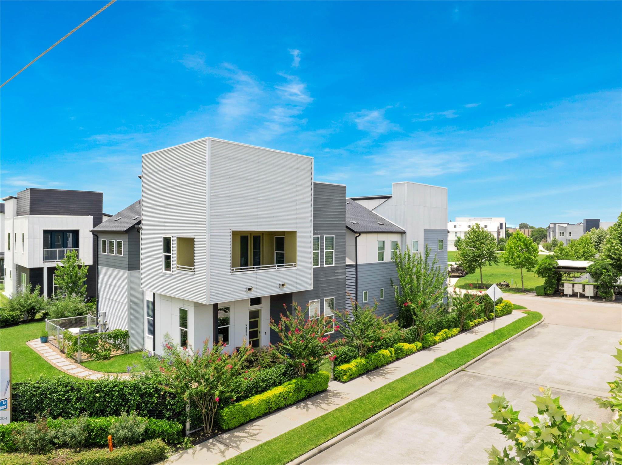 9847 Mocking Bird Hill Lane