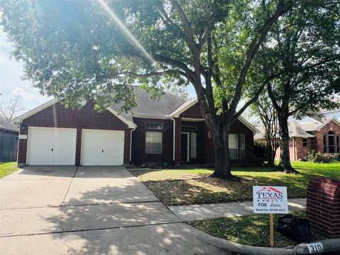 Tiny photo for 310 Annes Way, Stafford, TX 77477 (MLS # 49706386)