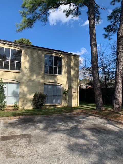 Photo of 6200 W Tidwell Road Road #606, Houston, TX 77092 (MLS # 27368258)