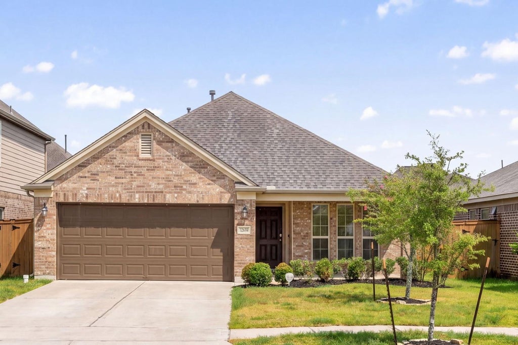 Photo of 32659 Timber Point Drive, Brookshire, TX 77423 (MLS # 98706365)