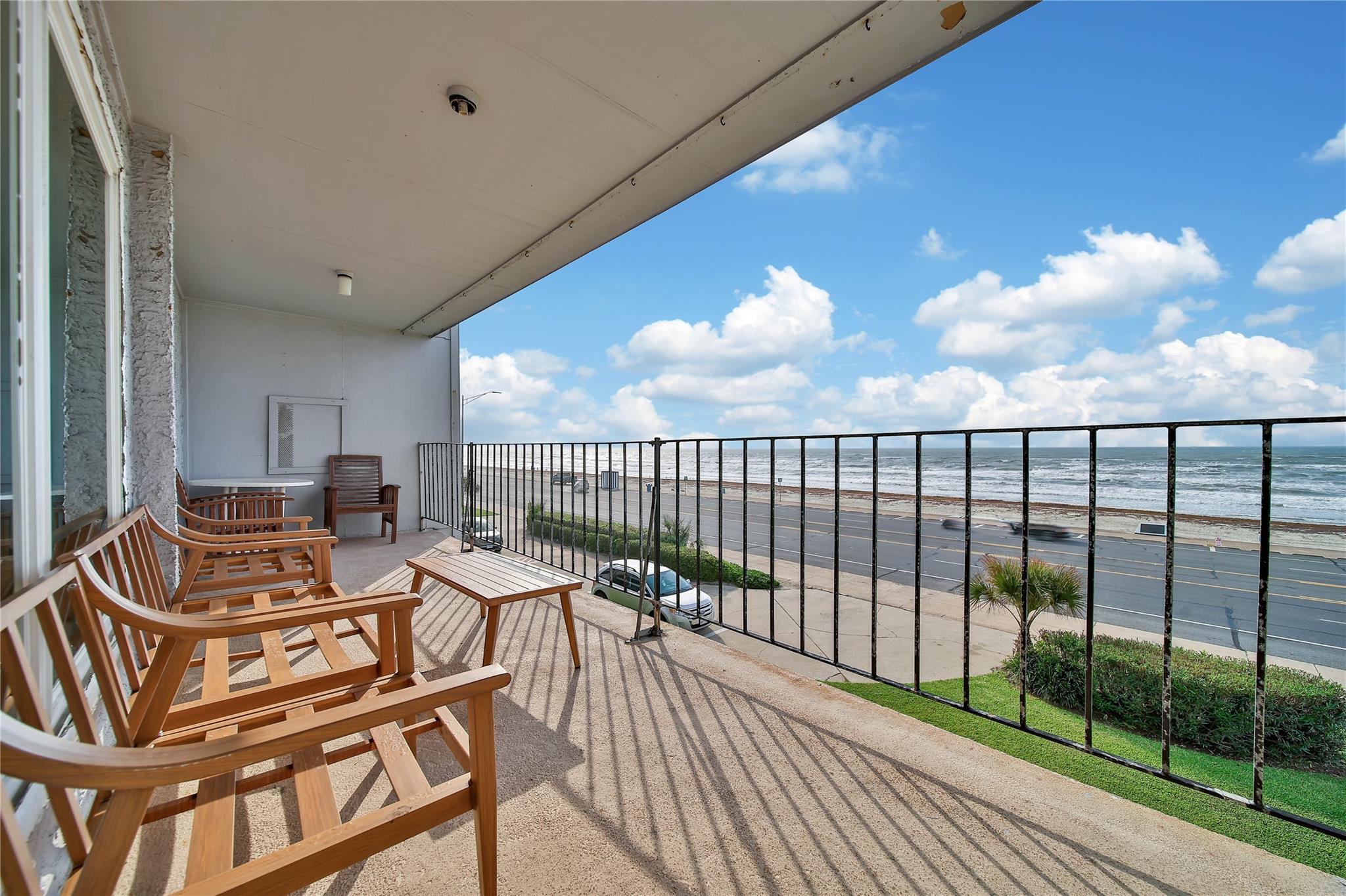 7600 Seawall Boulevard 206