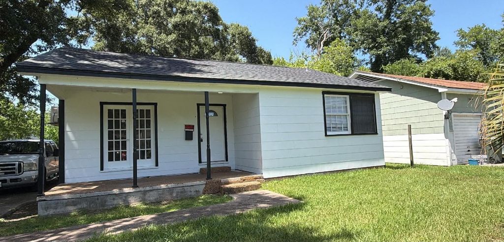 Photo of 1050 Boyd Street, Beaumont, TX 77705 (MLS # 48101191)