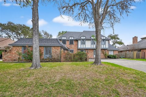 Photo of 2911 Robinson Road, Missouri City, TX 77459 (MLS # 22755190)