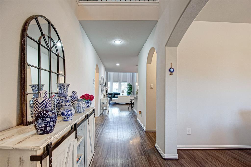 23811 Via Viale Dr