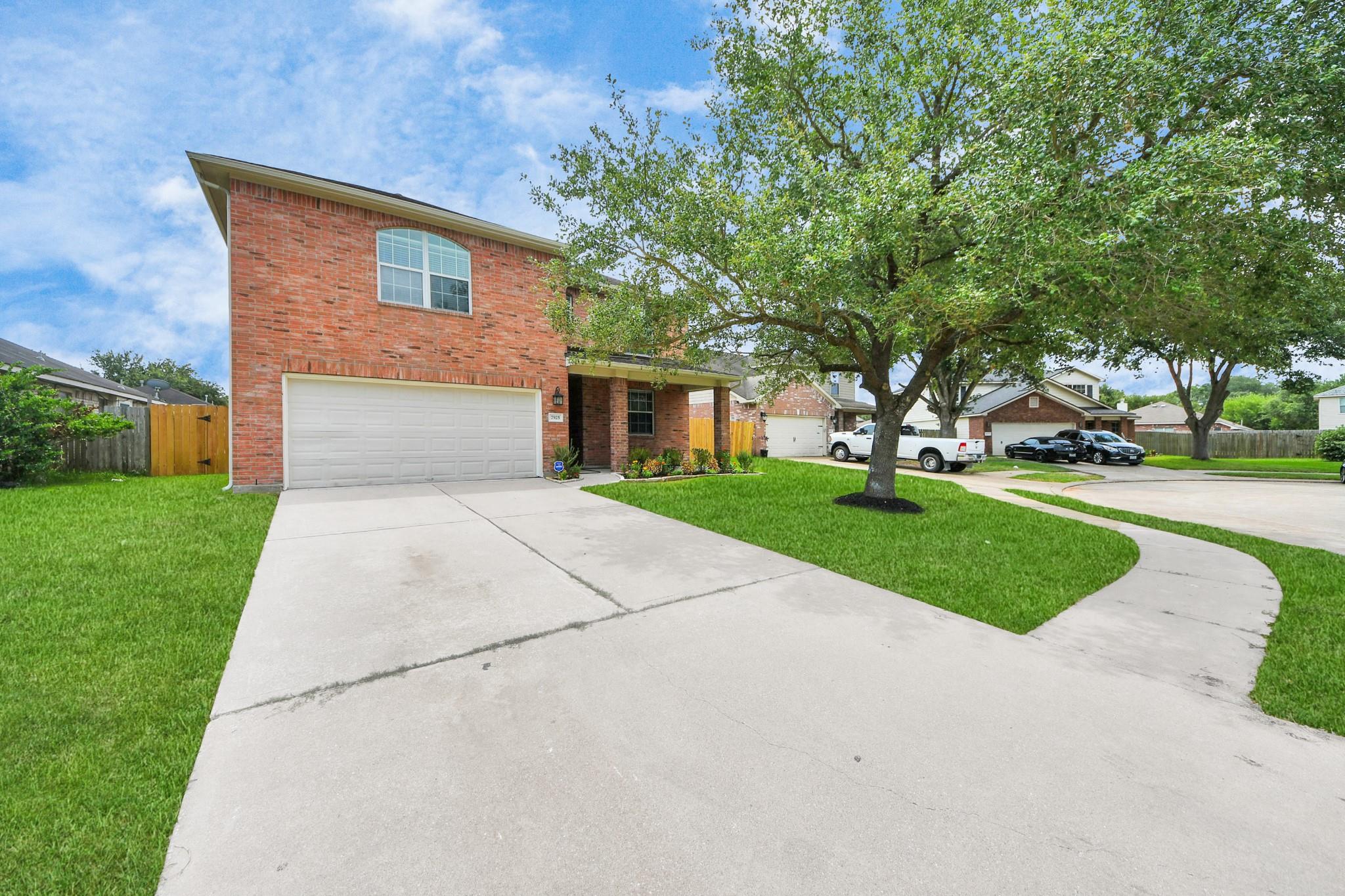 7925 Diamond Oak Drive