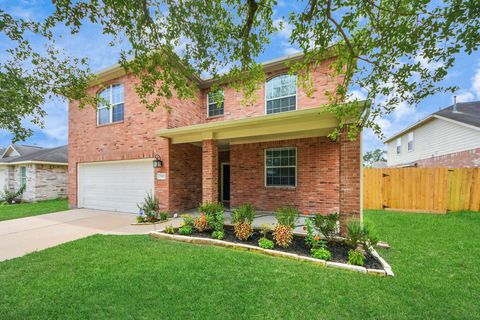 Homes For Sale - 7925 Diamond Oak Drive<br/> Texas City, TX 77591