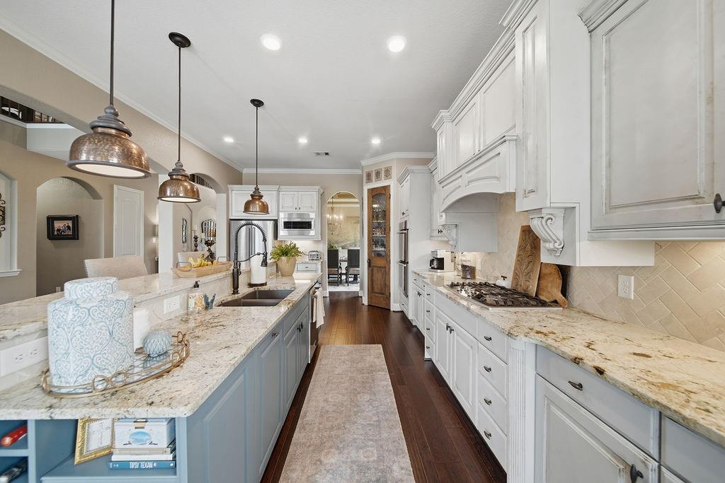 2513 Royal Field Lane