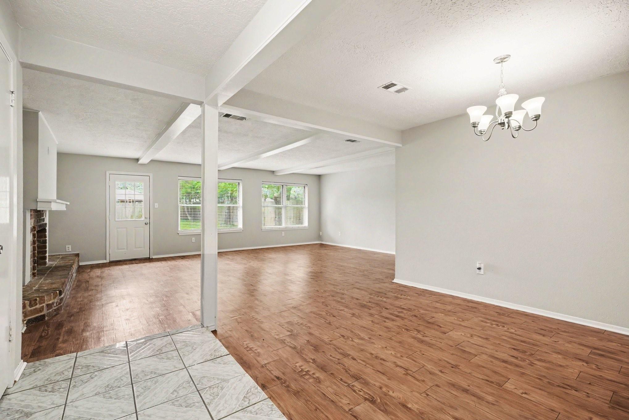 5127 Royal Parkway